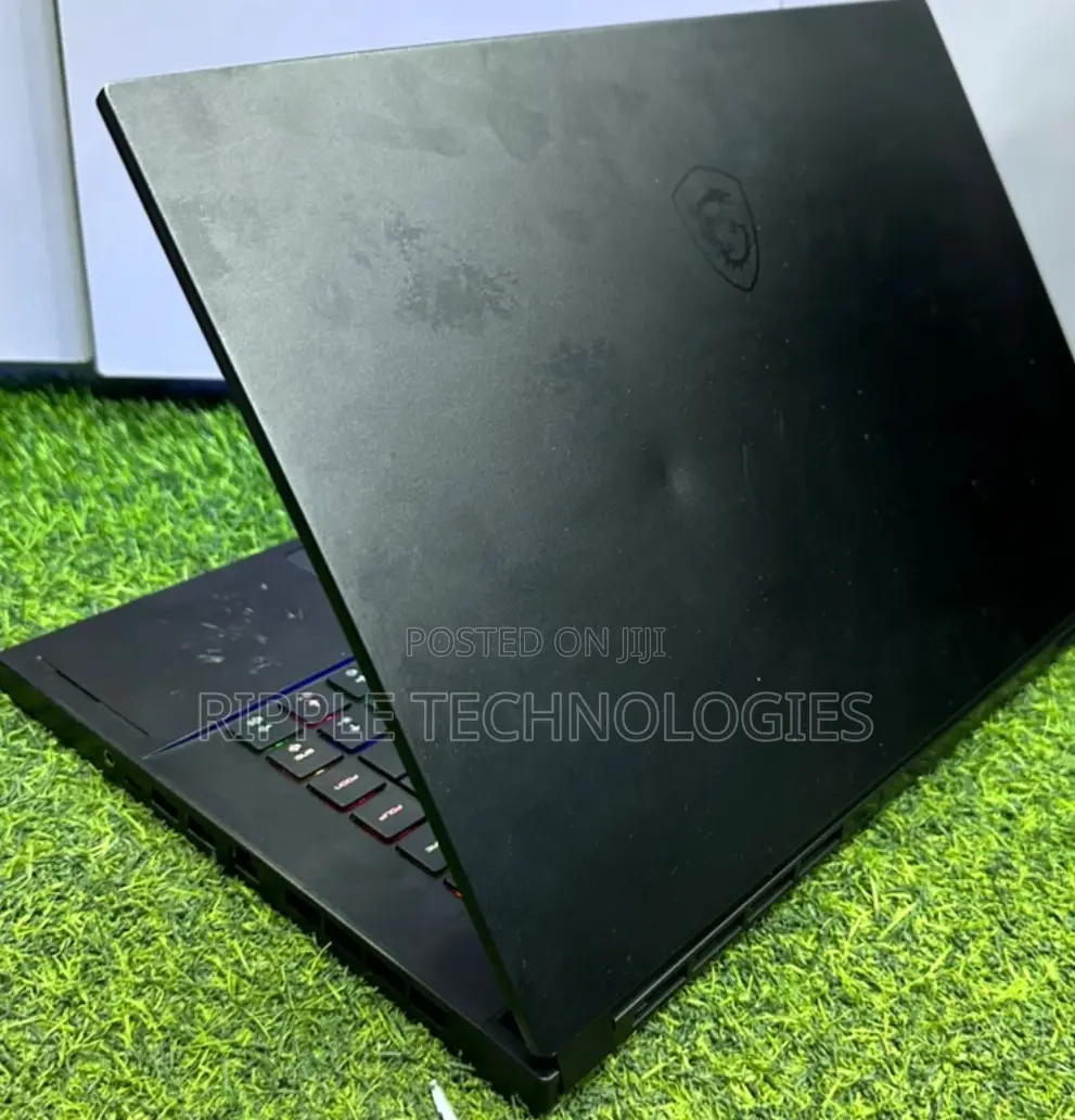 Laptop MSI GS66 Stealth 10SGS 32GB Intel Core i7 SSD 2T