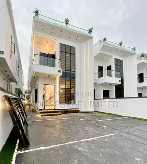 5bdrm Duplex in Chevron for sale