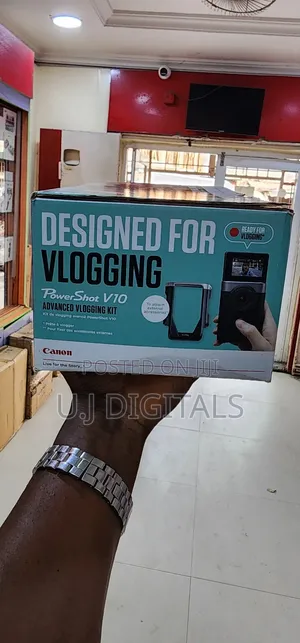 Canon Powershot V10 Vlogging Kit Camera
