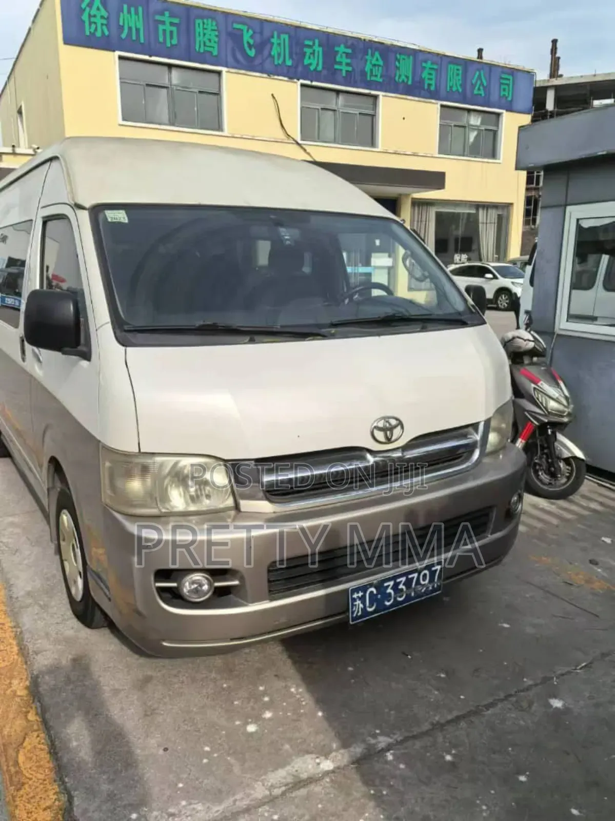 Toyota HiAce 2019 Beige