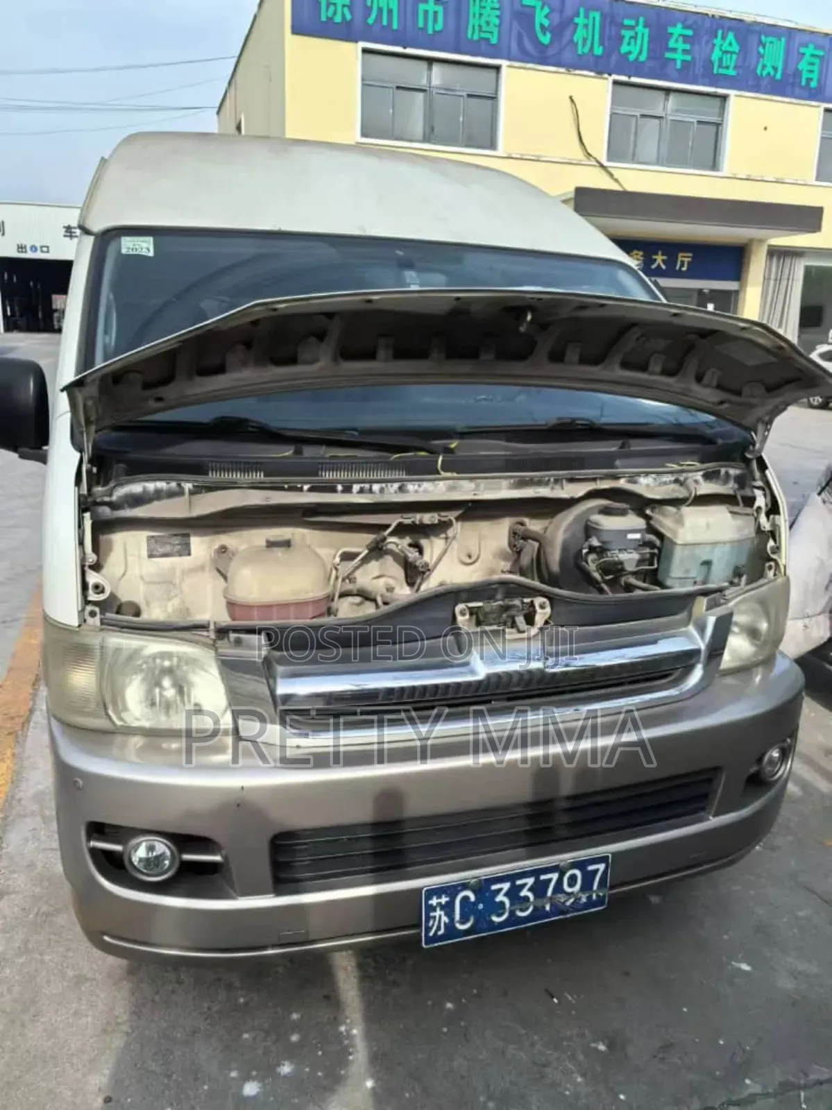Toyota HiAce 2019 Beige