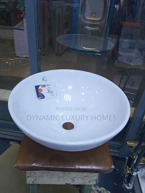 Round Luxury Plain White Countertop Basin