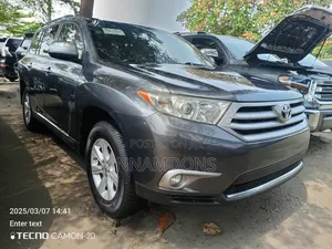 Toyota Highlander Limited 3.5L 2WD 2013 Gray
