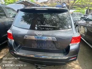 Toyota Highlander Limited 3.5L 2WD 2013 Gray