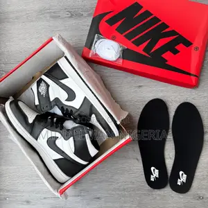 Air Jordan 1 Retro High Sneakers