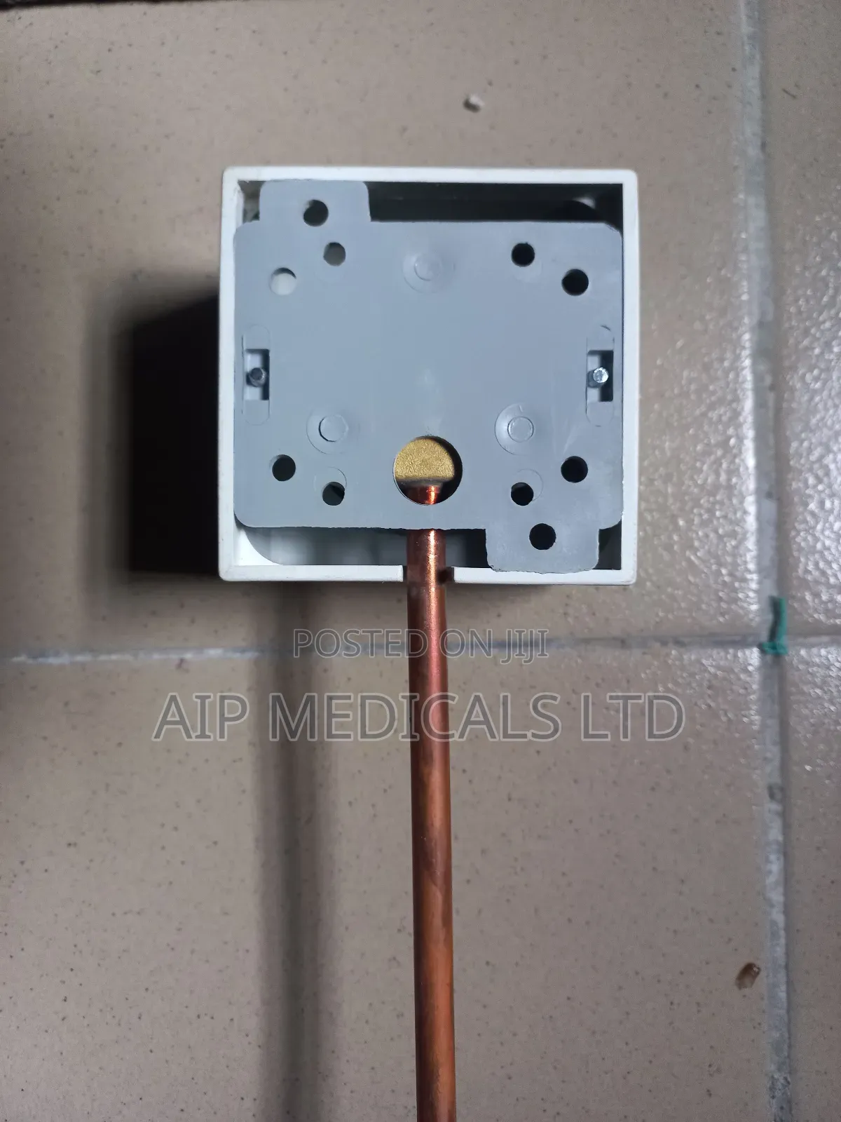 Oxygen Wall Outlet