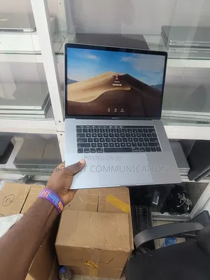 Laptop Apple MacBook 2018 16GB Intel Core i7 SSD 256GB