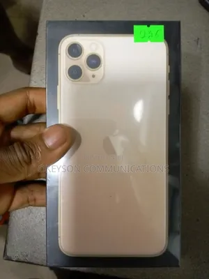 New Apple iPhone 11 Pro Max 256 GB Gold