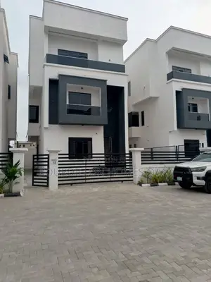 5bdrm Duplex in Ikota for sale