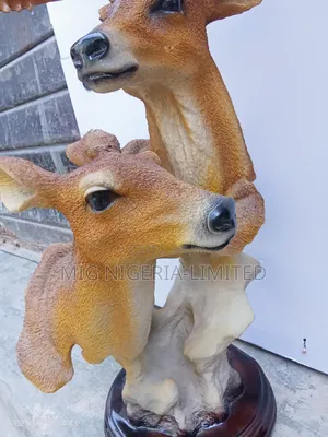 Royal Deer Head Double Stand Sculpture Centre Table Decor