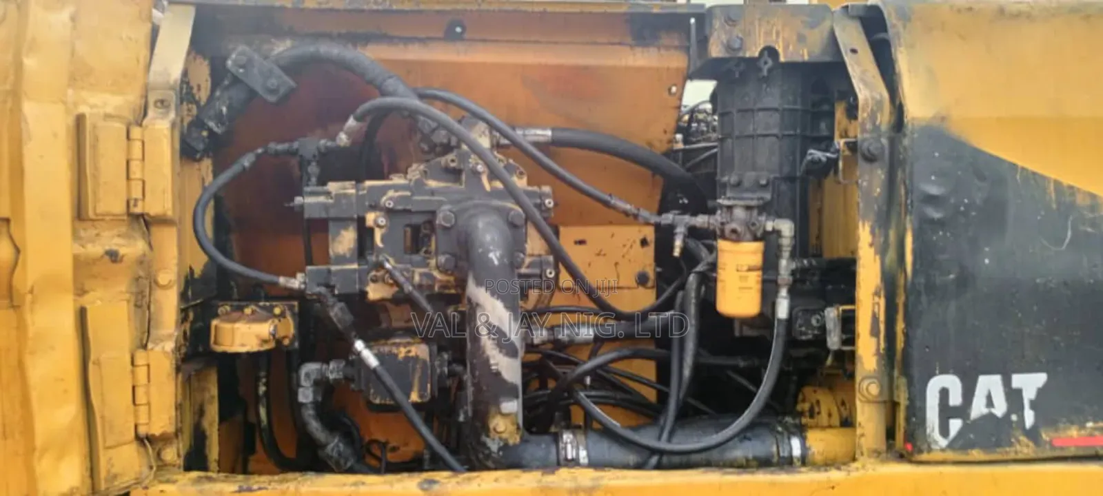 Cat Excavator 322bl - Company Use