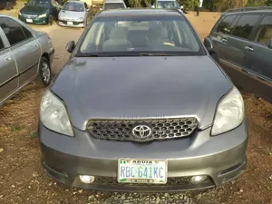 Photo - Toyota Matrix 2004 Gray