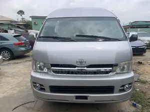 Photo - Toyota HiAce 2015 Silver
