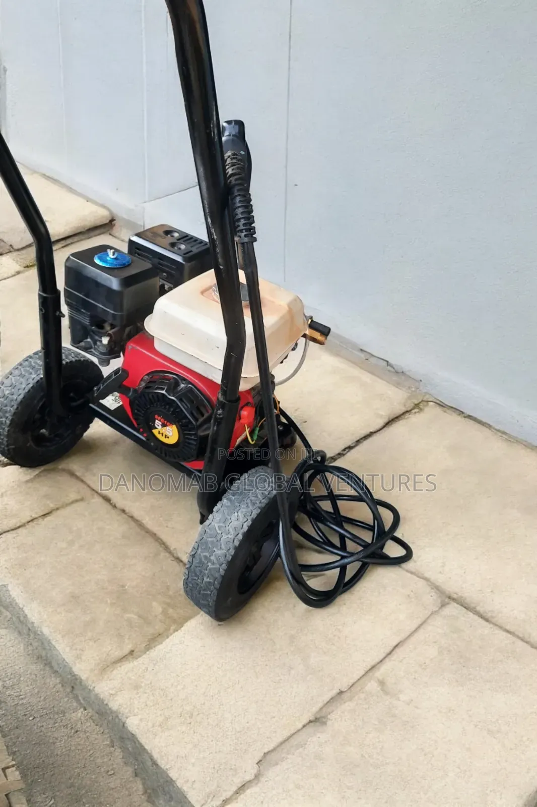 Gasoline Engine Pressure Washer With Soap Container