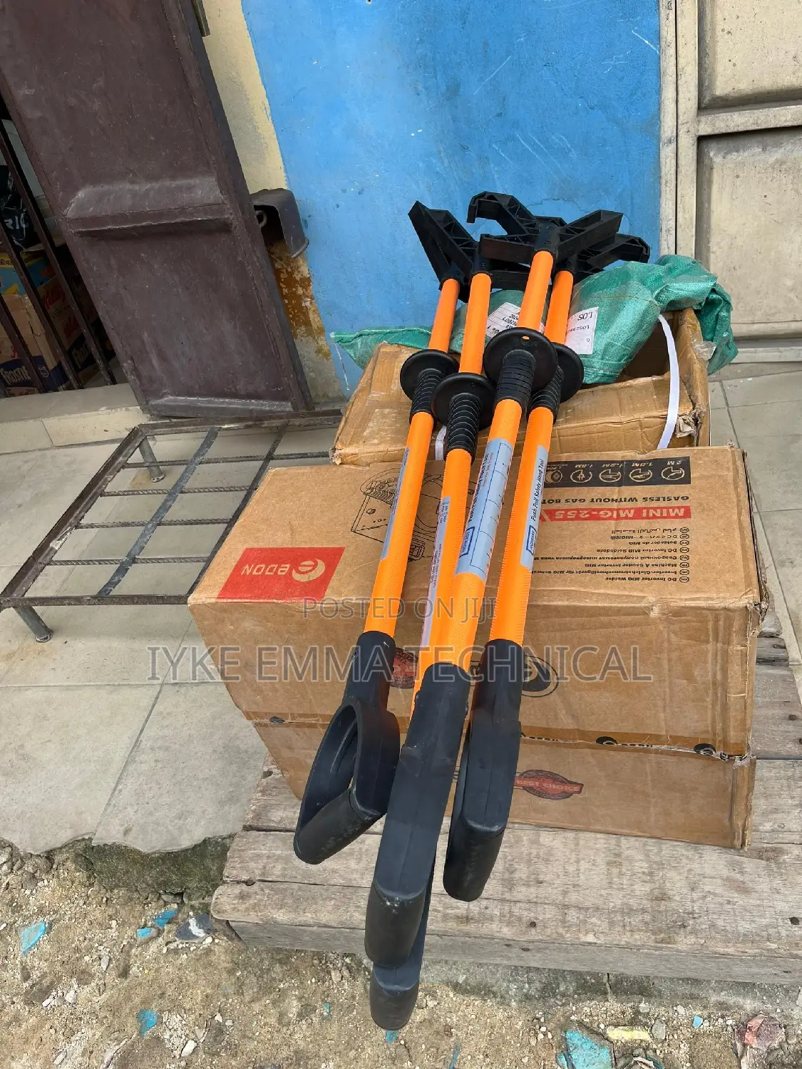 Push Pull Safety Hand Tool