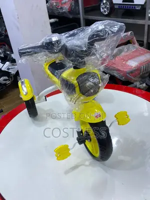 Universal Kids Tricycle