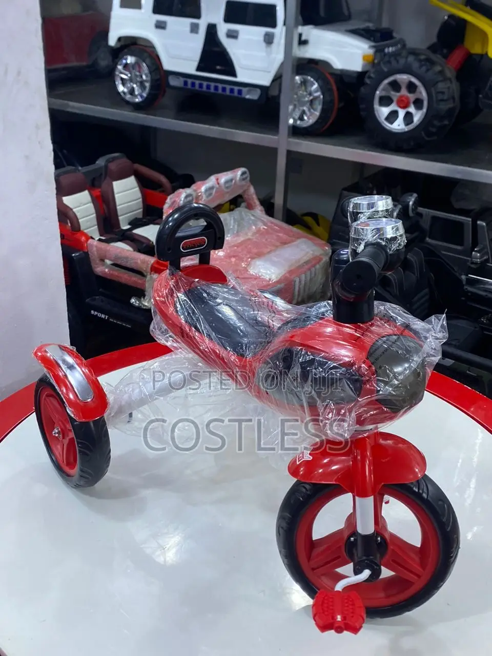 Universal Kids Tricycle