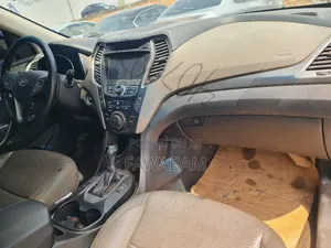 Hyundai Santa Fe Limited 4dr SUV AWD (3.3L 6cyl 6A) 2014 Gold