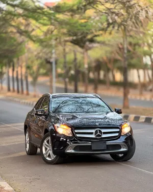 Photo - Mercedes-Benz CLA-Class 2016 Black