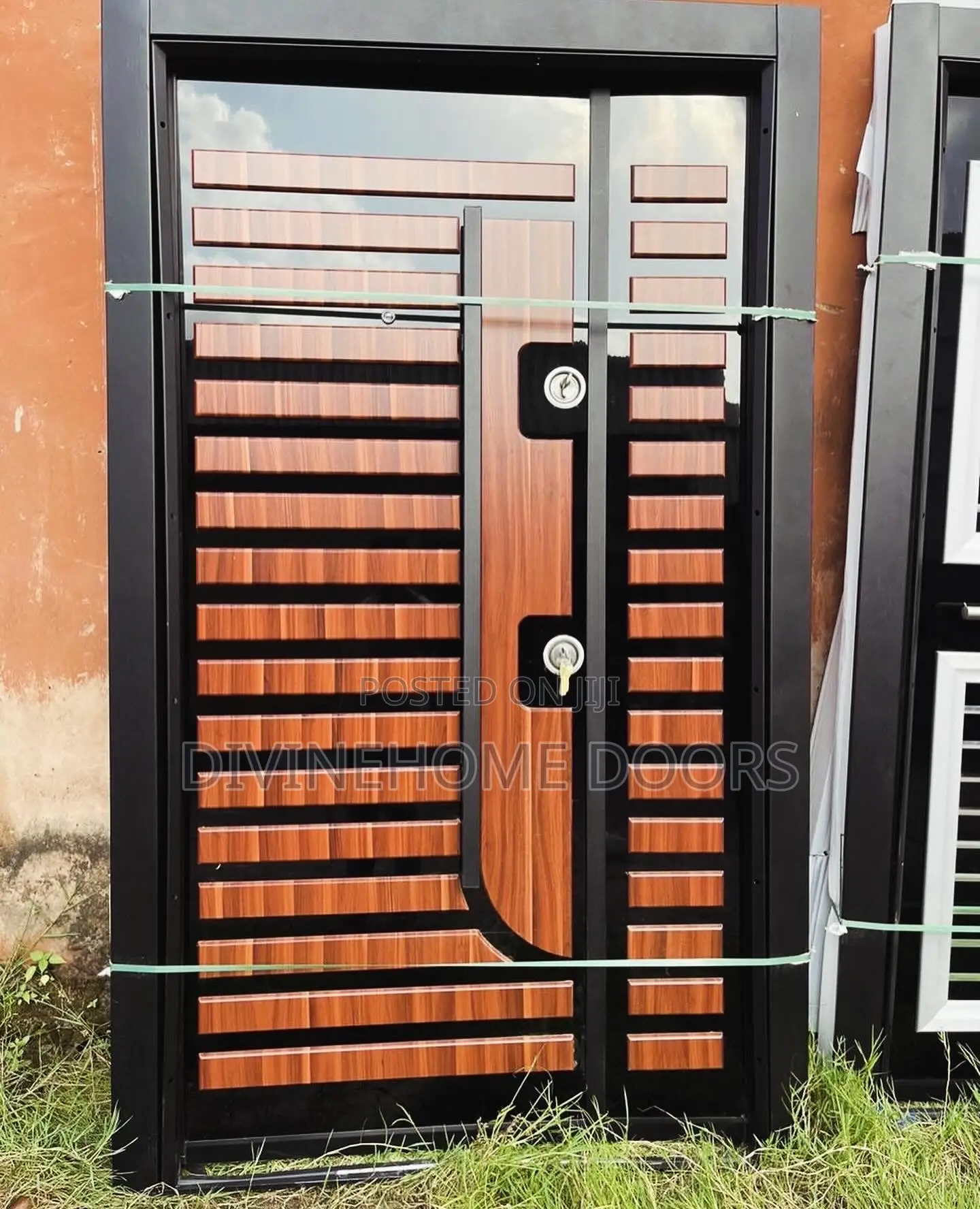 Horizontal Line Turkish Door