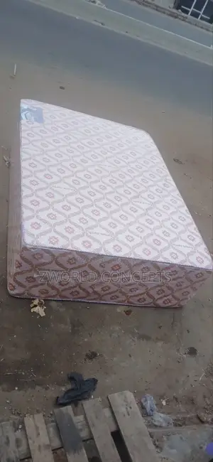 41⁄2 Feet by 6ft by 20inches Mattress