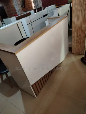 Luxury High-Quality Receptionist Table