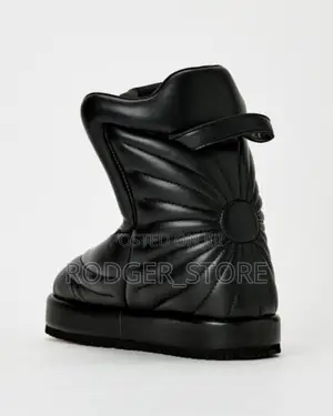 Neve Lunar Leather Boot