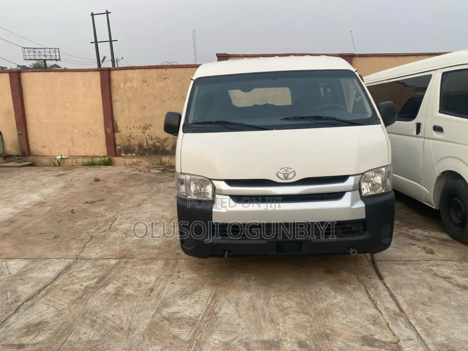 Toyota HiAce 2012 White
