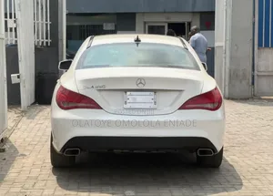 Photo - Mercedes-Benz CLA-Class CLA 250 4MATIC Sedan 2013 White