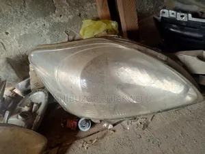 Used Tokunbor Head Lamp Yaris 2006 2007 2008 2009 2010
