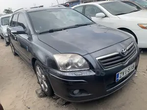 Photo - Toyota Avensis 2.0 D Verso 2002 Gray