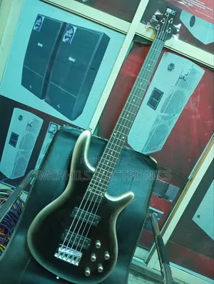 Ibanez Active Bass Guitar G130