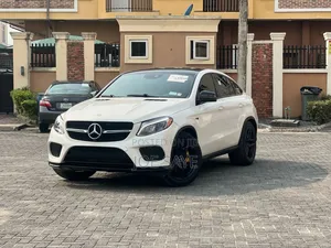 Photo - Mercedes-Benz GLE-Class AMG GLE 43 4MATIC 2017 White