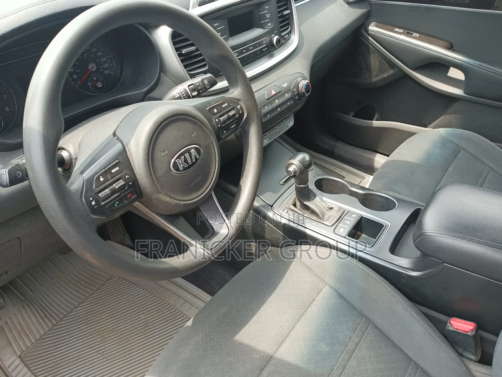 Kia Sorento 4dr SUV 2016 Gray
