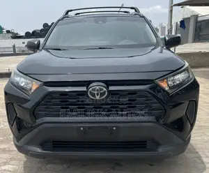 Toyota RAV4 LE FWD 2019 Black