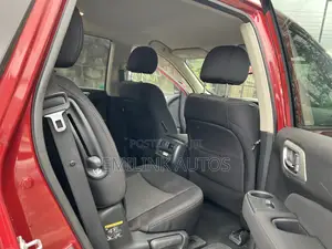 Nissan Pathfinder SL 4dr 4x4 (3.5L 6cyl) 2017 Red