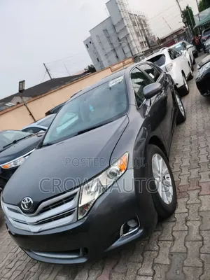 Toyota Venza AWD 2011 Gray