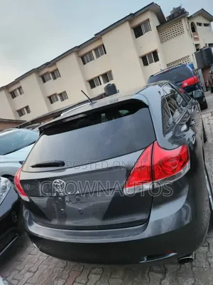 Toyota Venza AWD 2011 Gray