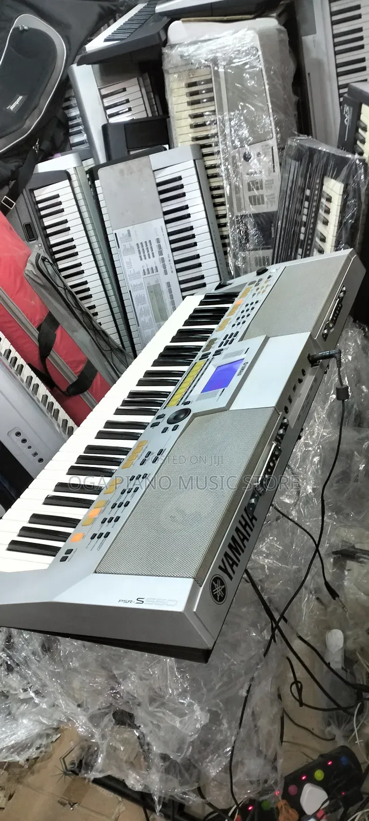 Yamaha PSR S550s Digital Workstation Arranger Keyboard