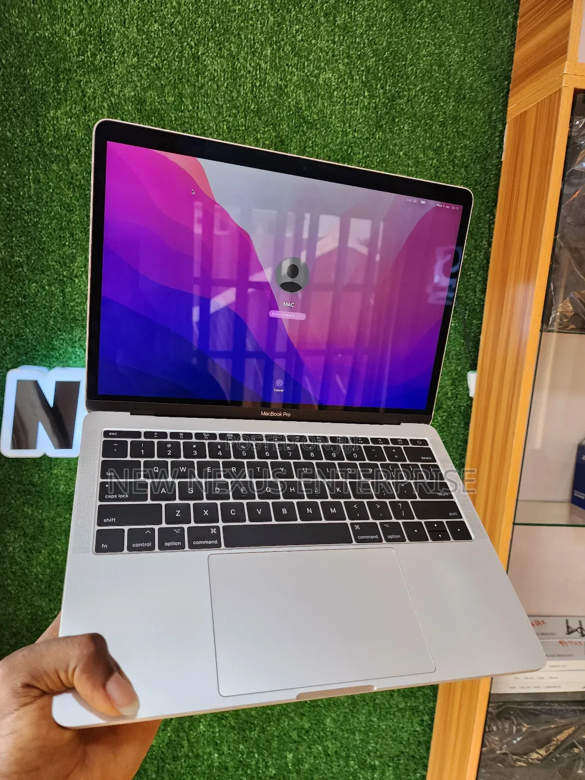 Laptop Apple MacBook Pro 2017 8GB Intel Core I5 SSD 256GB