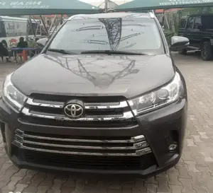 Toyota Highlander XLE 4dr SUV AWD (3.5L 6cyl 6A) 2015 Gray