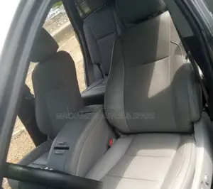 Toyota Highlander XLE 4x4 V6 (3.5L 6cyl 8A) 2018 Gray
