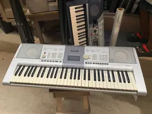 Keyboard PSR 295