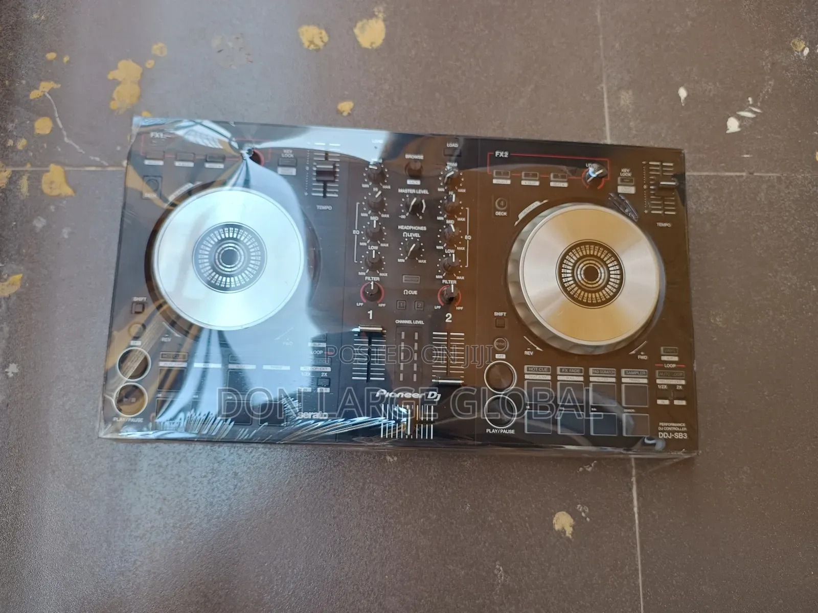 Pioneer DDJ Sb3 Controller