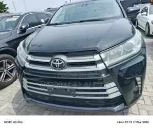 Toyota Highlander XLE 4x4 V6 (3.5L 6cyl 8A) 2018 Black