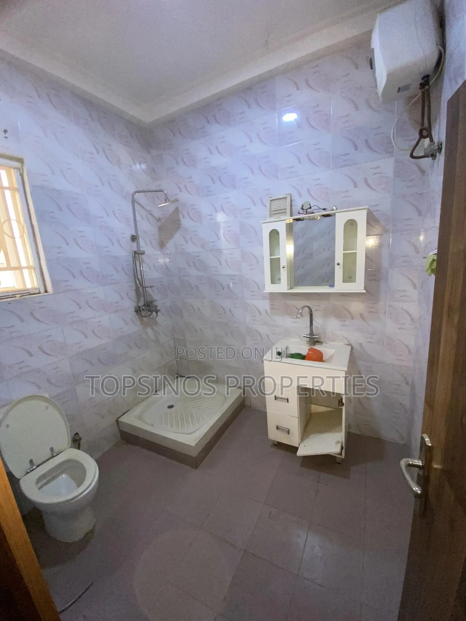 5bdrm Duplex in Dawaki for rent