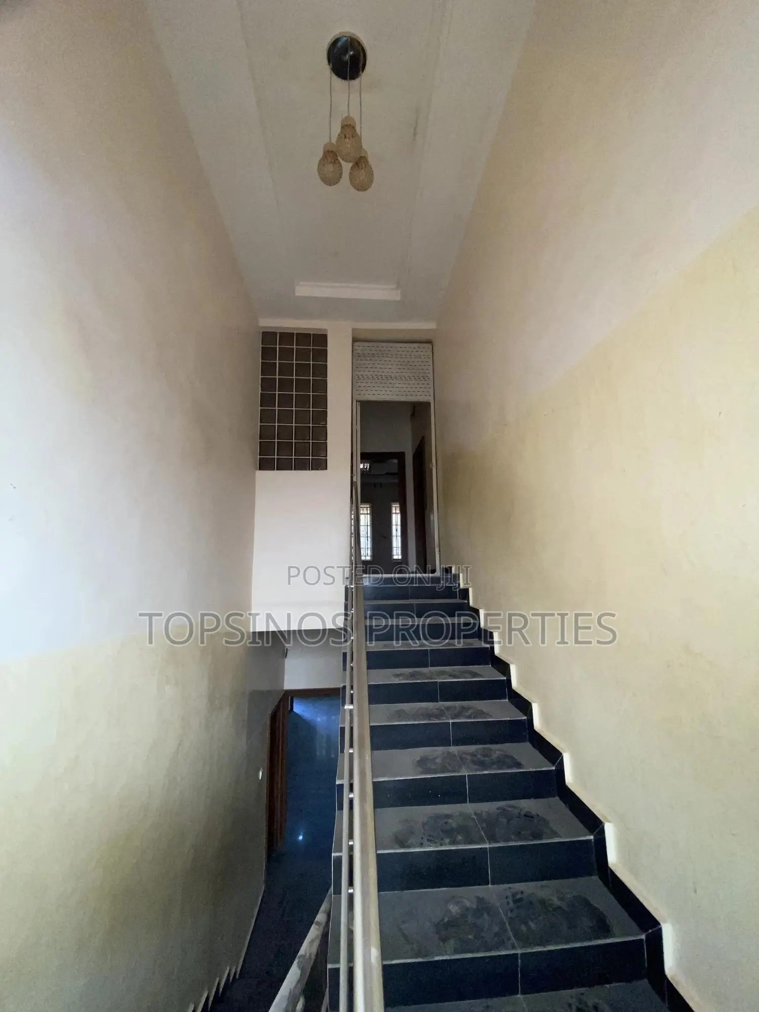 5bdrm Duplex in Dawaki for rent