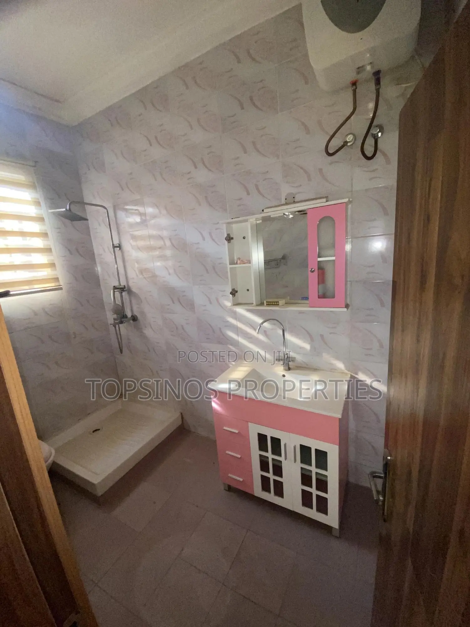 5bdrm Duplex in Dawaki for rent