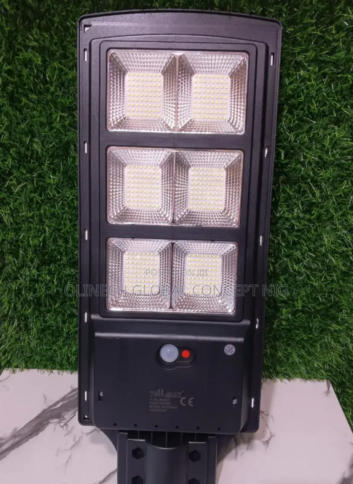 6 Eye 200 W Vellmax Solar Street Light