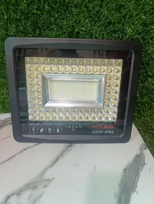 300 W Vellmax Solar Flood Light